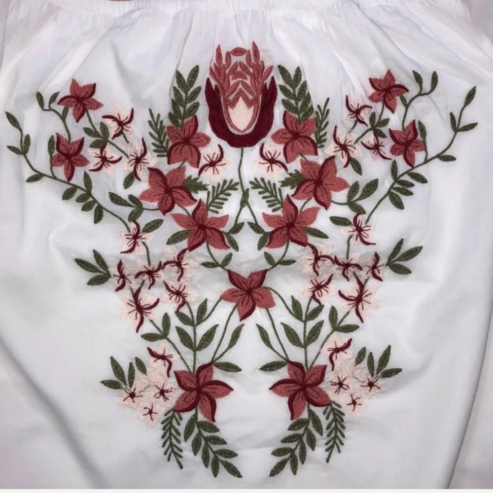 Hinge Sheath Embroidered White Dress Size Medium NWT - Picture 8 of 16